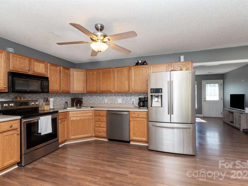 5235 Harmon Place, Kannapolis, NC 28083.  MLS# CAR4280425, YatesRealty ID 27139. 