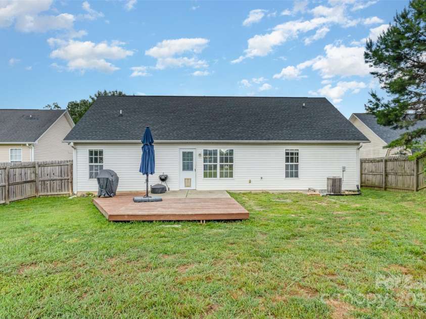 5235 Harmon Place, Kannapolis, NC 28083.  MLS# CAR4280425, YatesRealty ID 27139. 