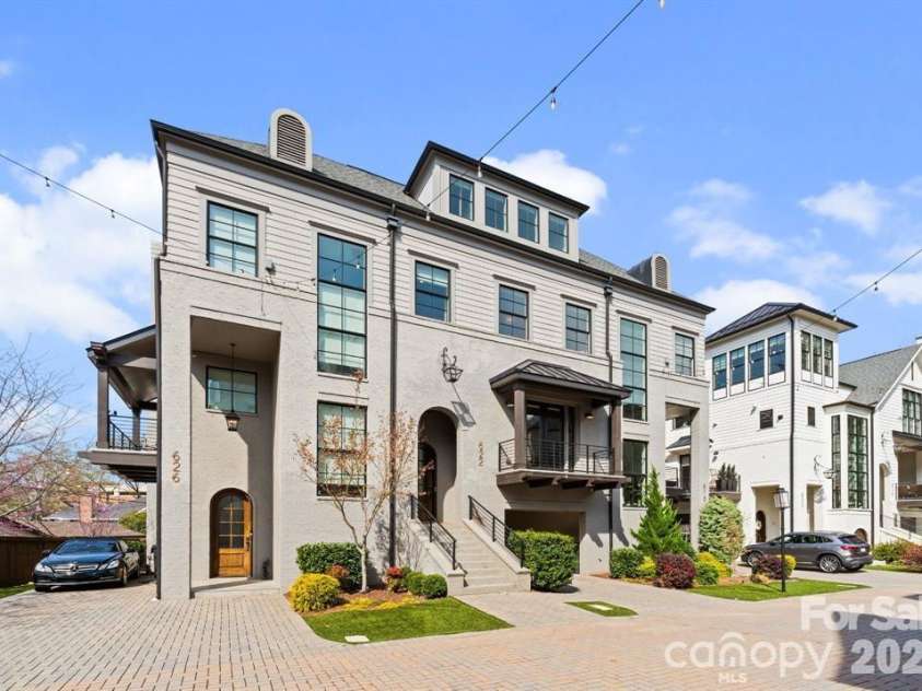 622 Mattie Rose Lane, Charlotte, NC 28204.  MLS# CAR4352164, YatesRealty ID 27139. 