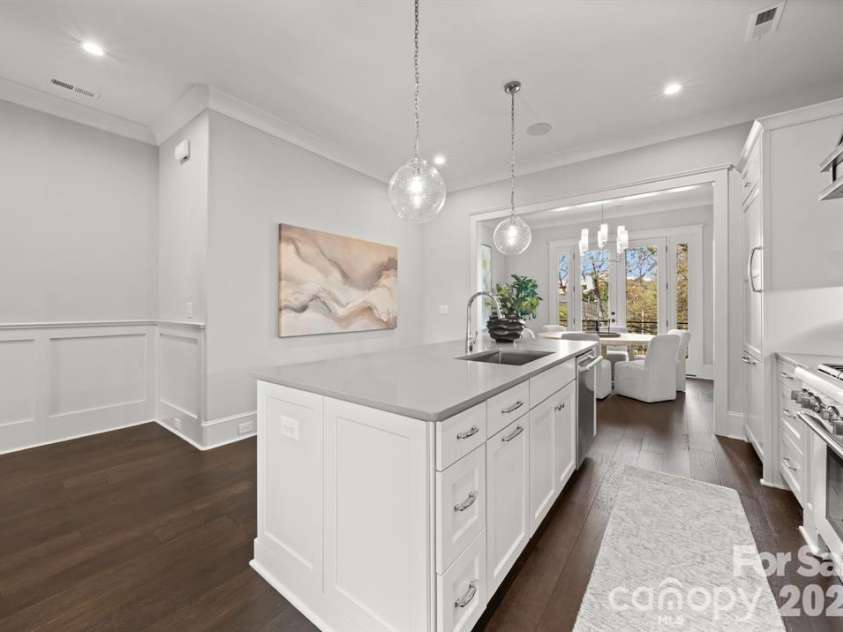 622 Mattie Rose Lane, Charlotte, NC 28204.  MLS# CAR4352164, YatesRealty ID 27139. 