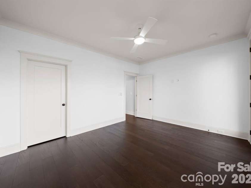 622 Mattie Rose Lane, Charlotte, NC 28204.  MLS# CAR4352164, YatesRealty ID 27139. 