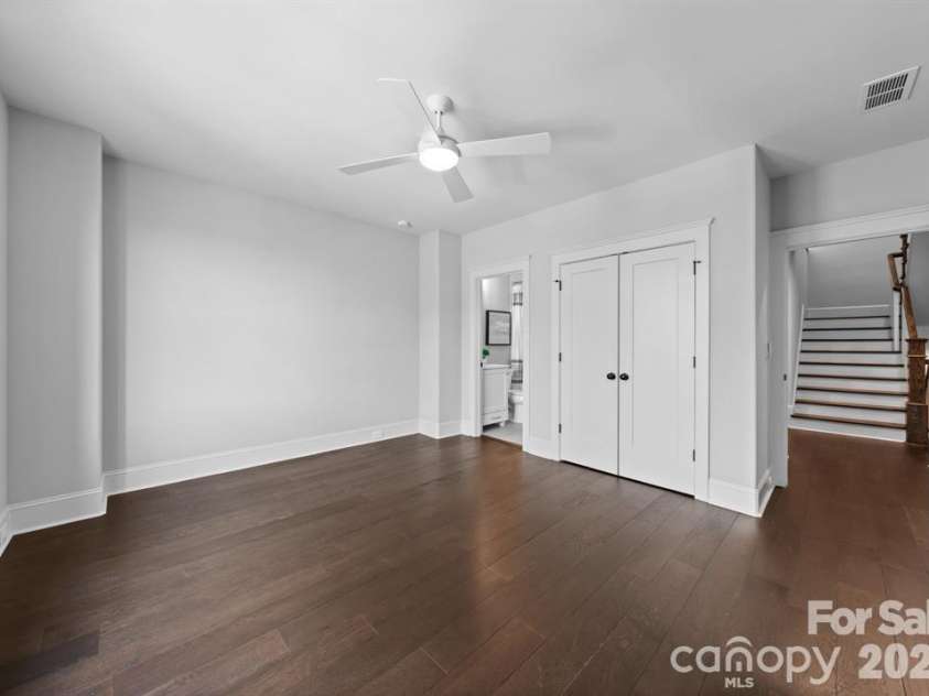 622 Mattie Rose Lane, Charlotte, NC 28204.  MLS# CAR4352164, YatesRealty ID 27139. 