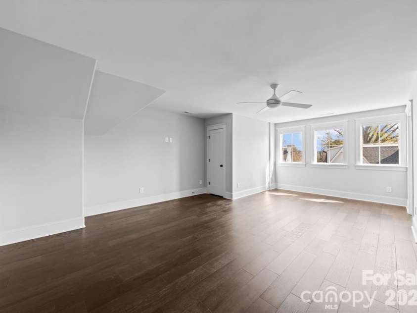 622 Mattie Rose Lane, Charlotte, NC 28204.  MLS# CAR4352164, YatesRealty ID 27139. 