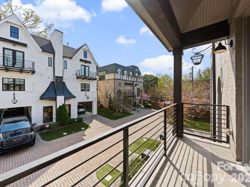 622 Mattie Rose Lane, Charlotte, NC 28204.  MLS# CAR4352164, YatesRealty ID 27139. 