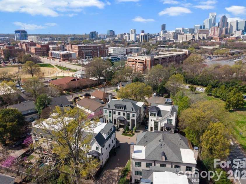 622 Mattie Rose Lane, Charlotte, NC 28204.  MLS# CAR4352164, YatesRealty ID 27139. 