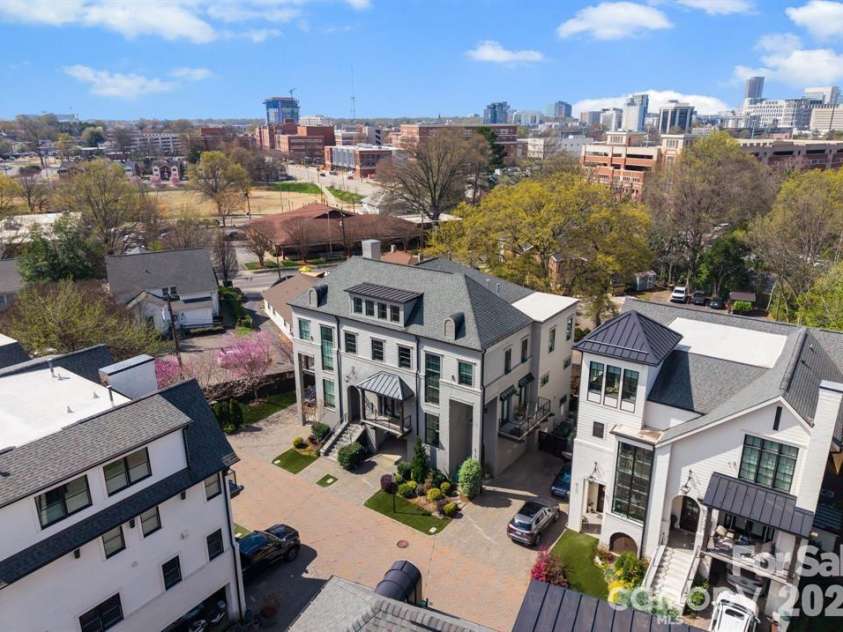 622 Mattie Rose Lane, Charlotte, NC 28204.  MLS# CAR4352164, YatesRealty ID 27139. 