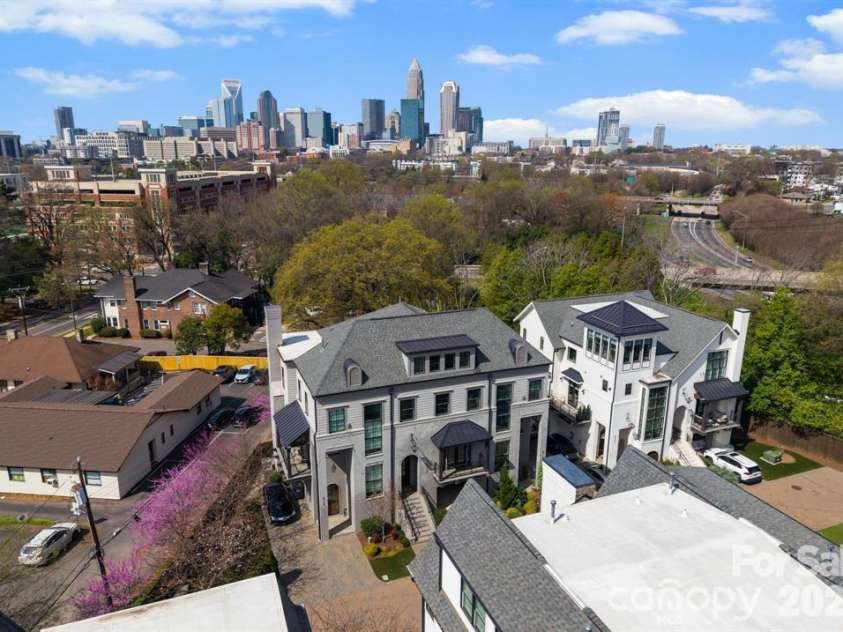 622 Mattie Rose Lane, Charlotte, NC 28204.  MLS# CAR4352164, YatesRealty ID 27139. 