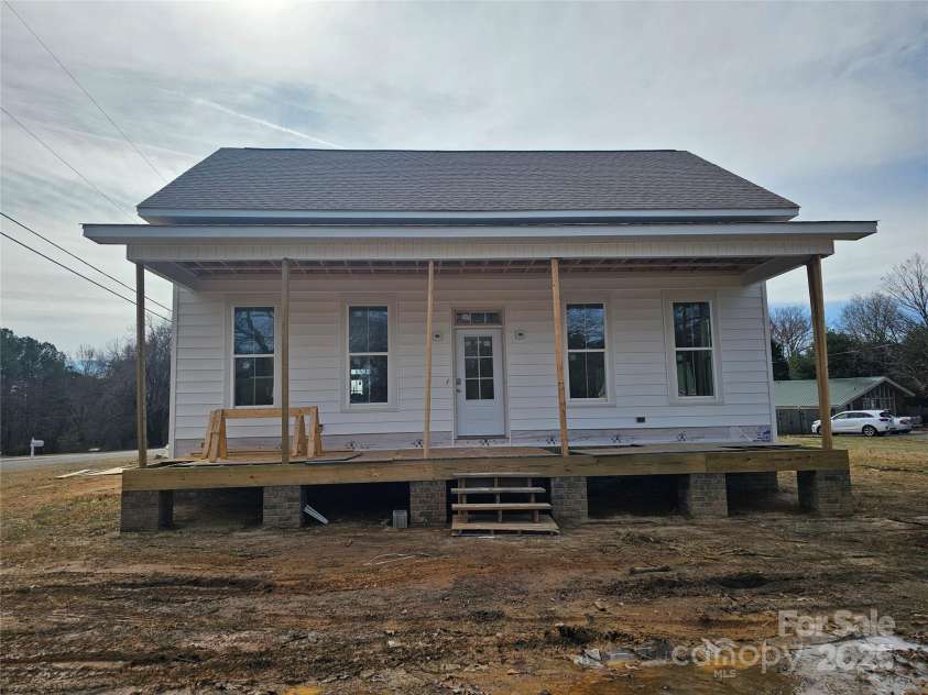 124 Vaden Road, Reidsville, NC 27320.  MLS# CAR4233105, YatesRealty ID 2714. 