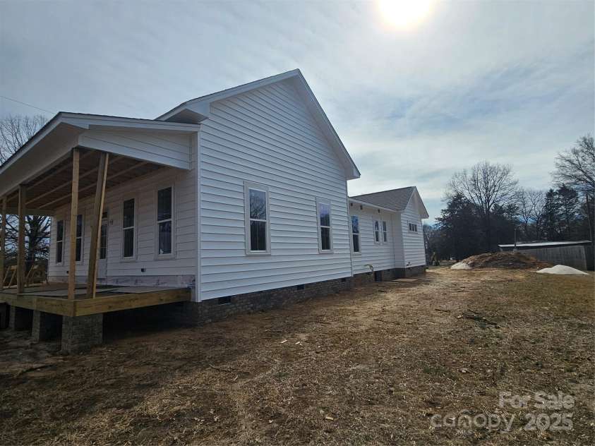 124 Vaden Road, Reidsville, NC 27320.  MLS# CAR4233105, YatesRealty ID 2714. 