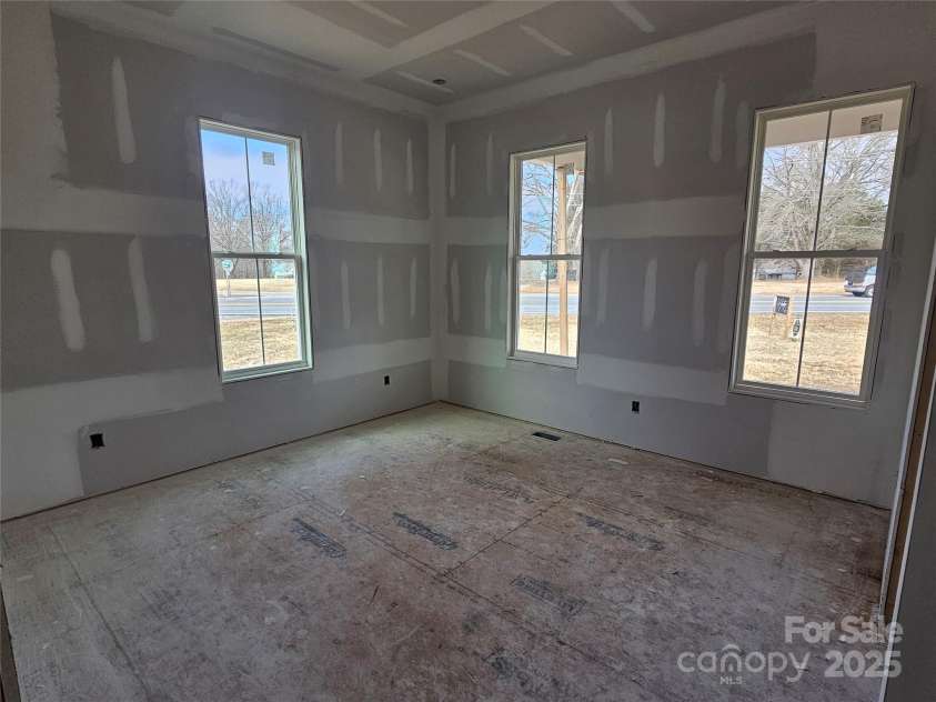 124 Vaden Road, Reidsville, NC 27320.  MLS# CAR4233105, YatesRealty ID 2714. 