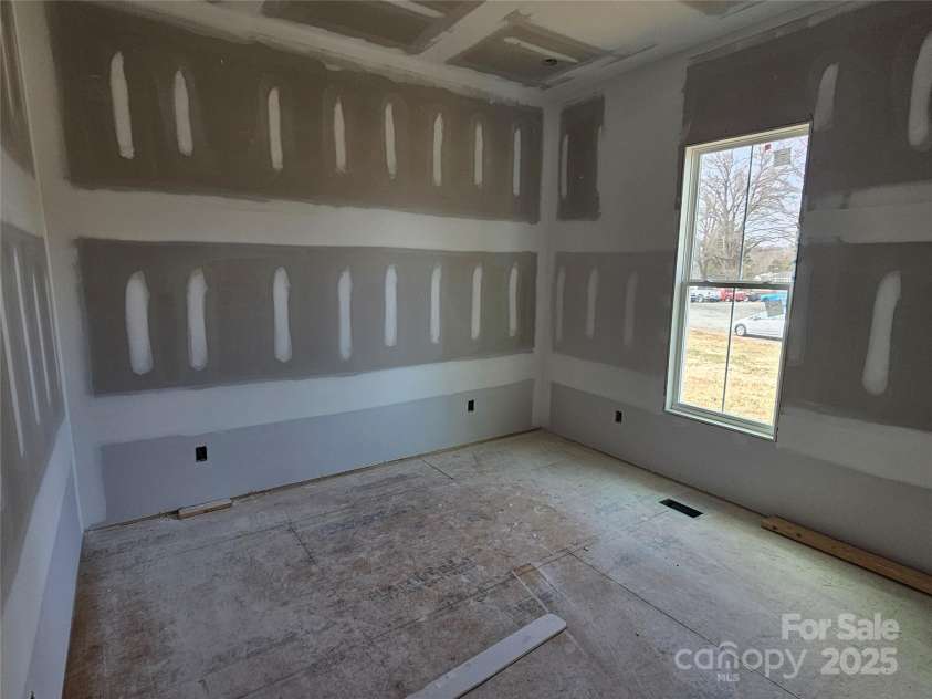 124 Vaden Road, Reidsville, NC 27320.  MLS# CAR4233105, YatesRealty ID 2714. 