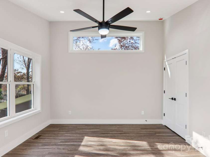 3 Fourth Street, Asheville, NC 28803.  MLS# CAR4320976, YatesRealty ID 2714. 