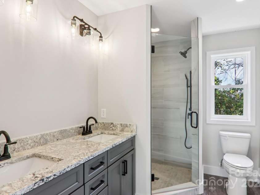 3 Fourth Street, Asheville, NC 28803.  MLS# CAR4320976, YatesRealty ID 2714. 