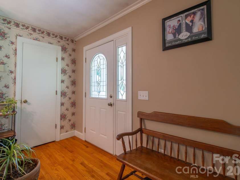 44446 Field Road, New London, NC 28127.  MLS# CAR4373359, YatesRealty ID 27140. Entry Way