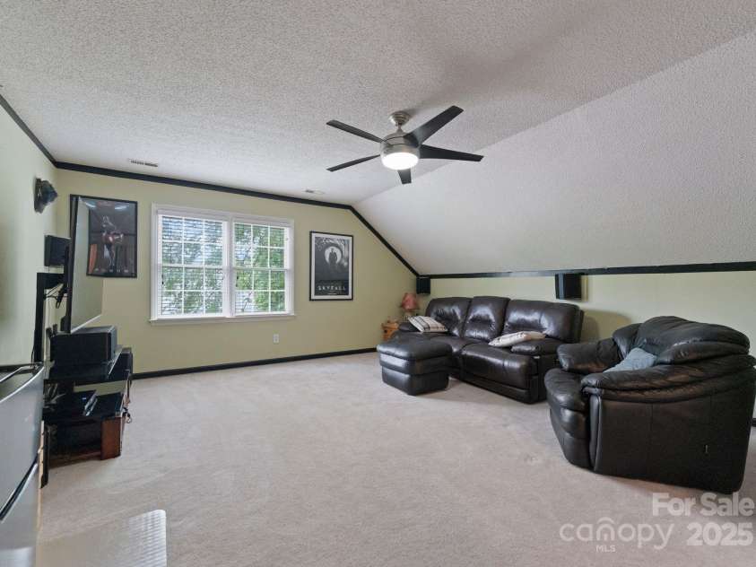 901 Brighton Drive, Kannapolis, NC 28081.  MLS# CAR4264454, YatesRealty ID 27140. 