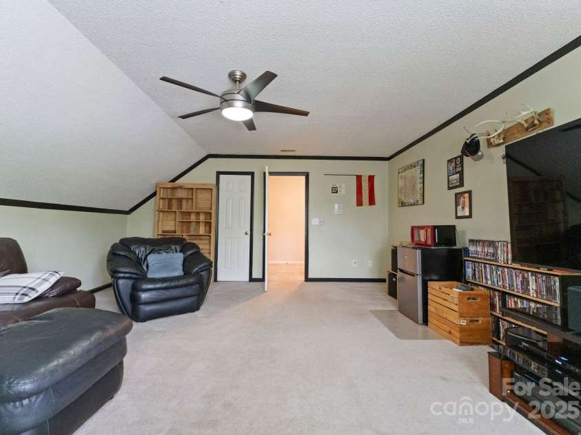 901 Brighton Drive, Kannapolis, NC 28081.  MLS# CAR4264454, YatesRealty ID 27140. 