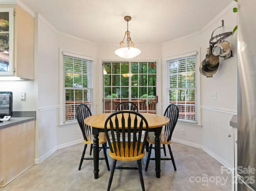 901 Brighton Drive, Kannapolis, NC 28081.  MLS# CAR4264454, YatesRealty ID 27140. 