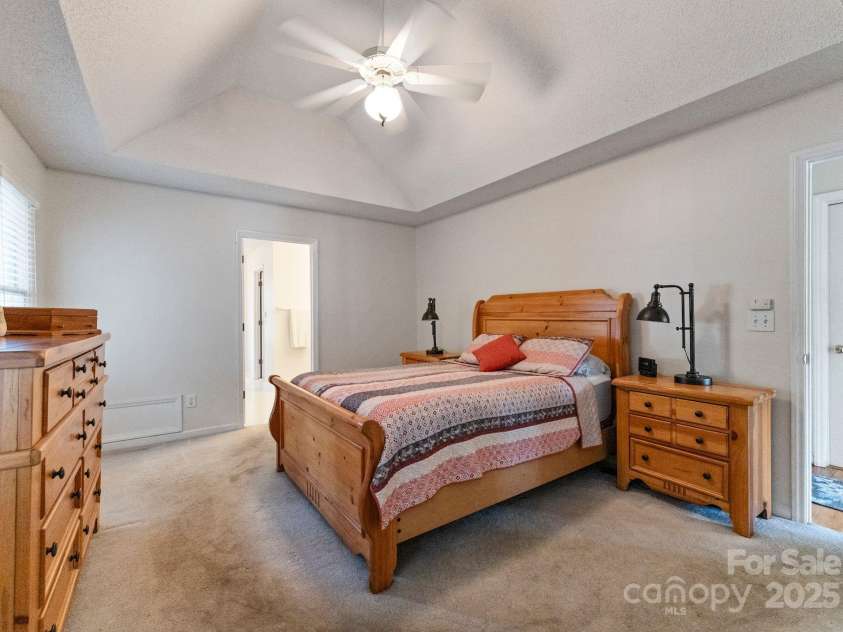 901 Brighton Drive, Kannapolis, NC 28081.  MLS# CAR4264454, YatesRealty ID 27140. 