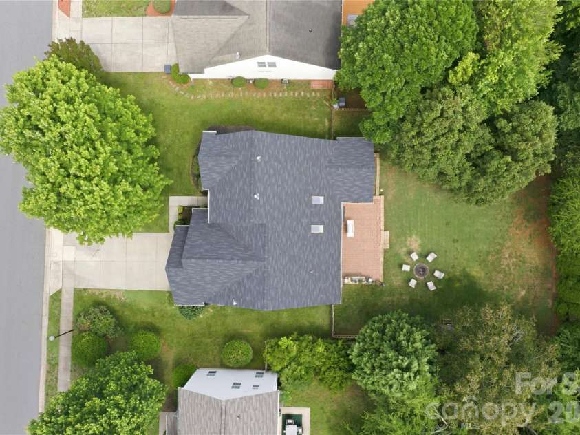 10010 Spring Park Drive, Charlotte, NC 28269.  MLS# CAR4386644, YatesRealty ID 27141. 