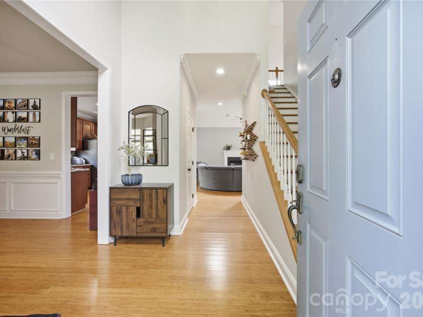 10010 Spring Park Drive, Charlotte, NC 28269.  MLS# CAR4386644, YatesRealty ID 27141. 