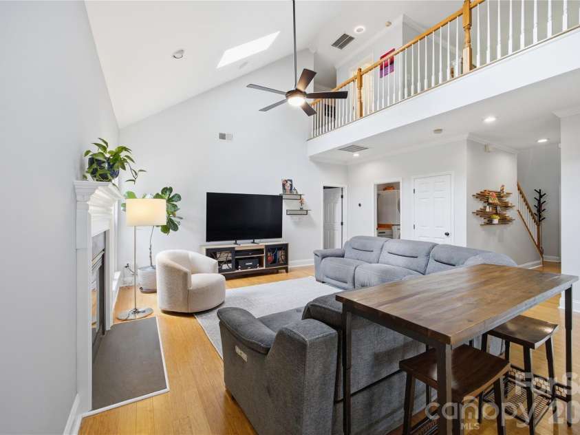 10010 Spring Park Drive, Charlotte, NC 28269.  MLS# CAR4386644, YatesRealty ID 27141. 