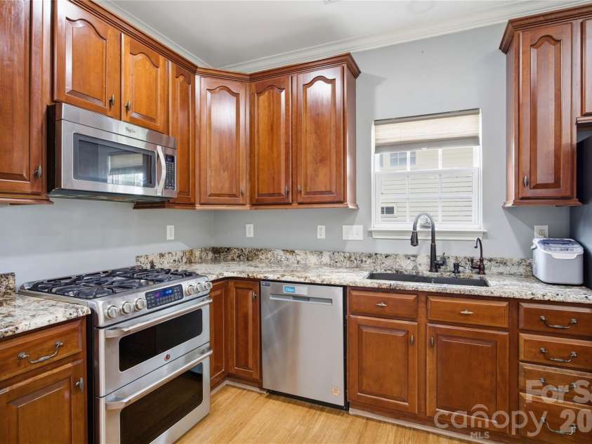 10010 Spring Park Drive, Charlotte, NC 28269.  MLS# CAR4386644, YatesRealty ID 27141. 