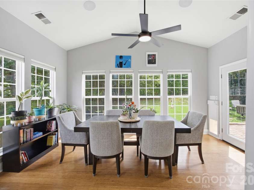 10010 Spring Park Drive, Charlotte, NC 28269.  MLS# CAR4386644, YatesRealty ID 27141. 