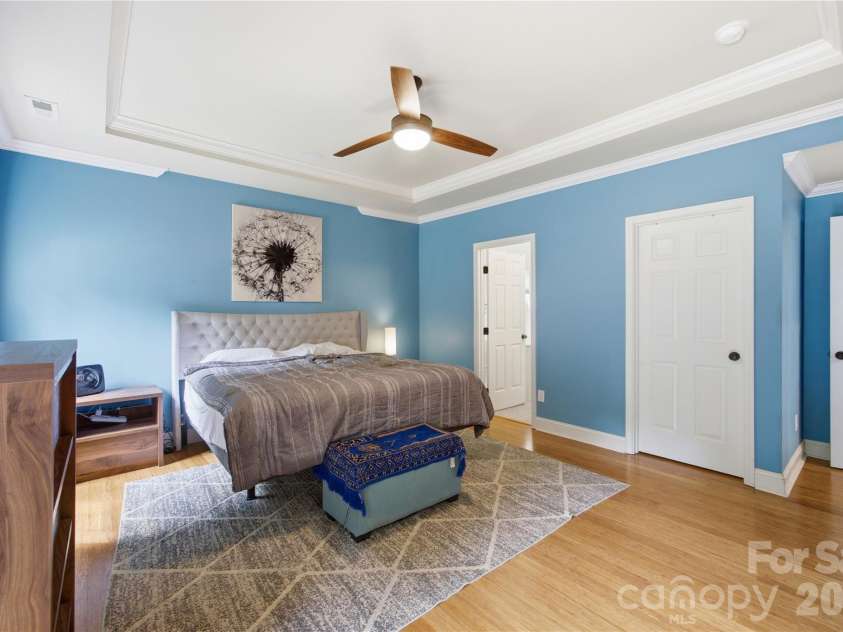 10010 Spring Park Drive, Charlotte, NC 28269.  MLS# CAR4386644, YatesRealty ID 27141. 