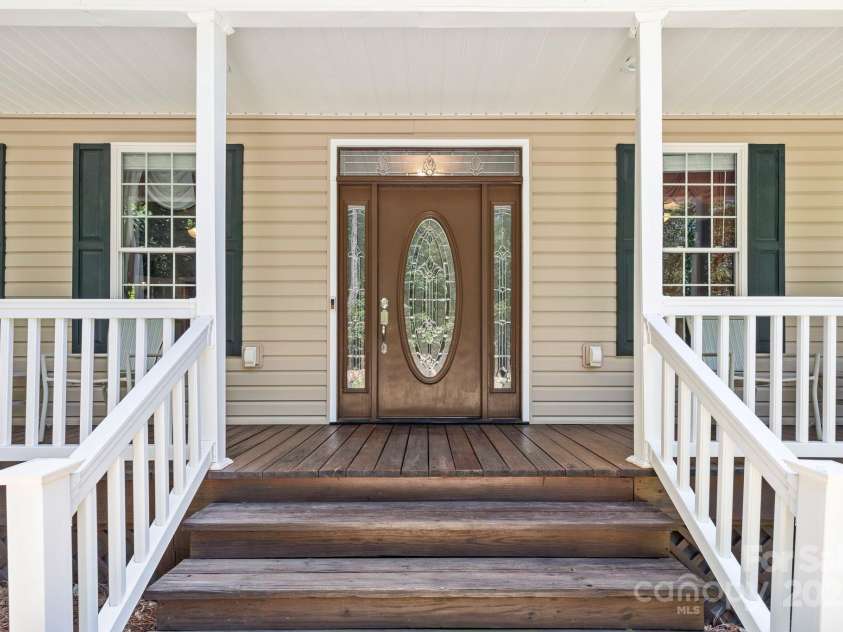 1021 Union Grove Road, Union Grove, NC 28689.  MLS# CAR4282201, YatesRealty ID 27141. 