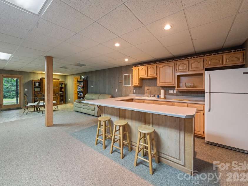 400 Sunset Heights, Canton, NC 28716.  MLS# CAR4294238, YatesRealty ID 27142. Entertainment Area