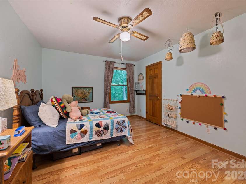 400 Sunset Heights, Canton, NC 28716.  MLS# CAR4294238, YatesRealty ID 27142. Second Bedroom