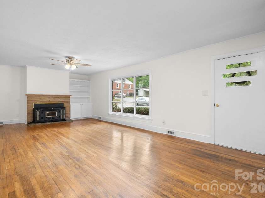 102 Ann Street, Morganton, NC 28655.  MLS# CAR4386454, YatesRealty ID 27143. 