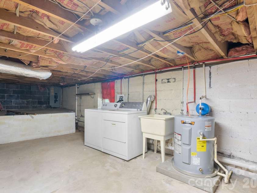 102 Ann Street, Morganton, NC 28655.  MLS# CAR4386454, YatesRealty ID 27143. 