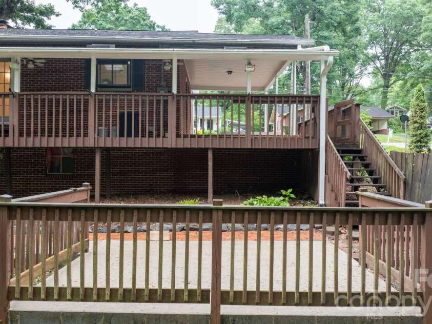 102 Ann Street, Morganton, NC 28655.  MLS# CAR4386454, YatesRealty ID 27143. 
