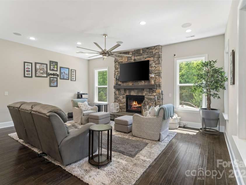 2233 Brandybuck Court, Fort Mill, SC 29715.  MLS# CAR4278521, YatesRealty ID 27144. 