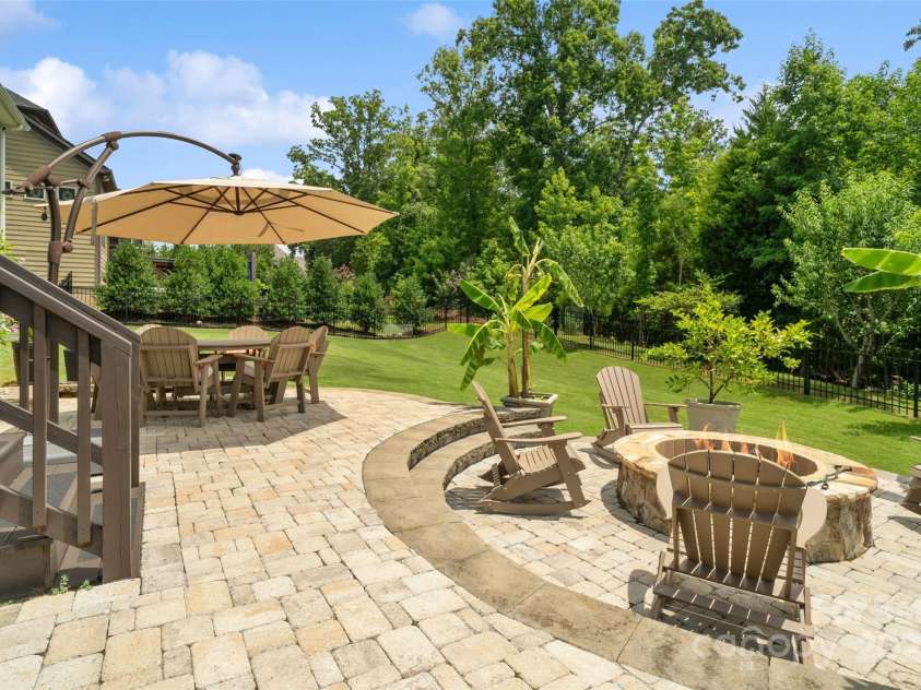 2233 Brandybuck Court, Fort Mill, SC 29715.  MLS# CAR4278521, YatesRealty ID 27144. 