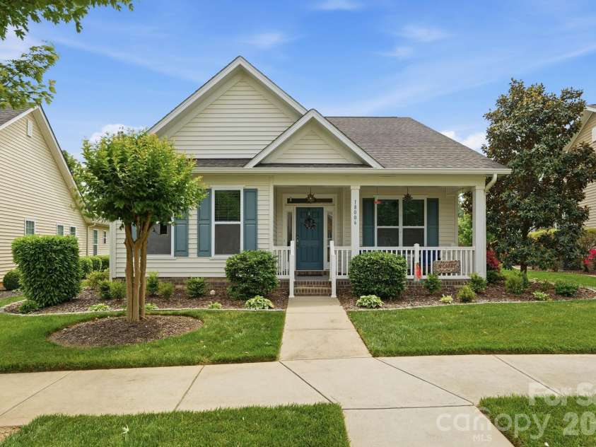 18006 Coulter Parkway, Cornelius, NC 28031.  MLS# CAR4381052, YatesRealty ID 27145. 