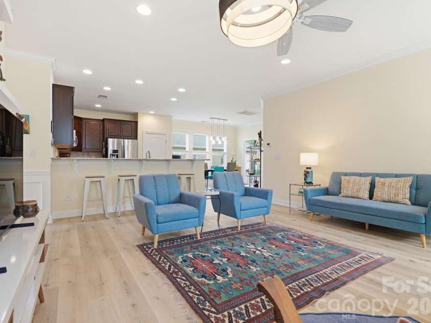 18006 Coulter Parkway, Cornelius, NC 28031.  MLS# CAR4381052, YatesRealty ID 27145. 