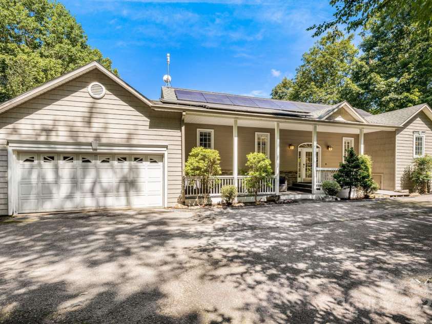 201 Cedar Mountain Road, Asheville, NC 28803.  MLS# CAR4281468, YatesRealty ID 27145. 2 car garage with plenty of parking options