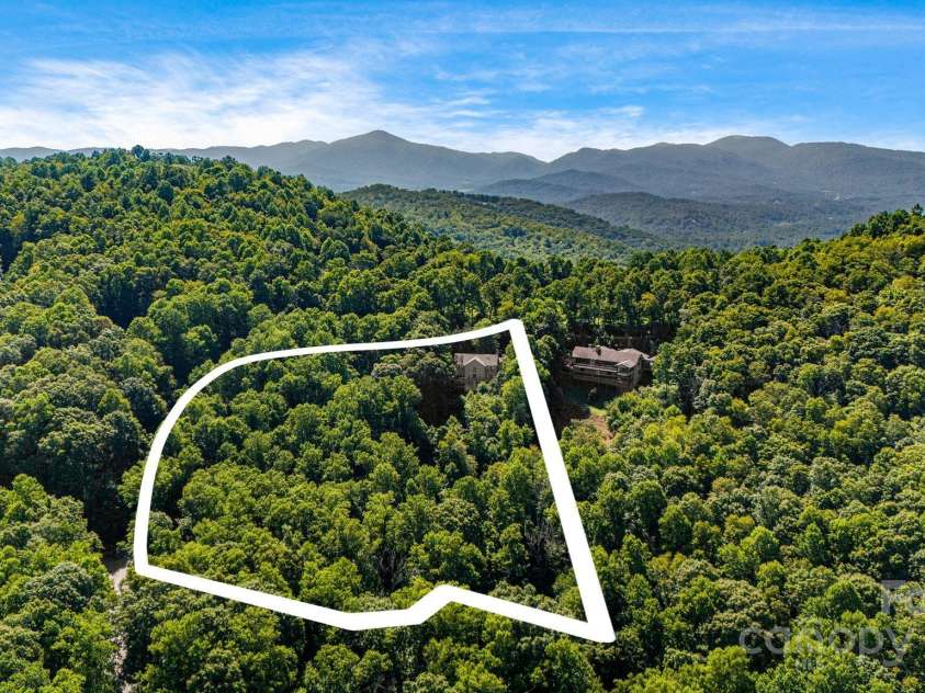 201 Cedar Mountain Road, Asheville, NC 28803.  MLS# CAR4281468, YatesRealty ID 27145. 3.20 acres - go hiking in your own backyard or the nearby Blue Ridge Parkway