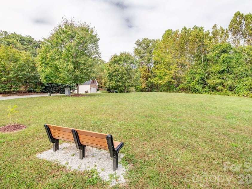 7 Breyerton Court, Asheville, NC 28804.  MLS# CAR4380196, YatesRealty ID 27146. Commons Area