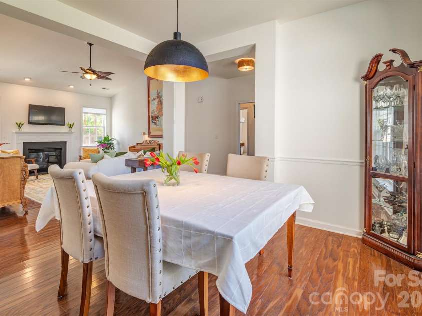 7 Breyerton Court, Asheville, NC 28804.  MLS# CAR4380196, YatesRealty ID 27146. Open floor plan for entertaining