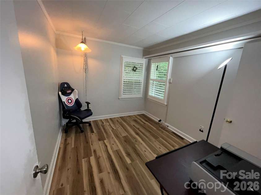 110 9th Street, Black Mountain, NC 28711.  MLS# CAR4371582, YatesRealty ID 27147. 