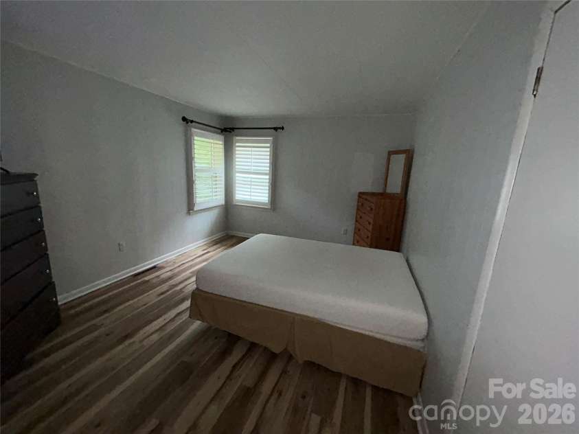 110 9th Street, Black Mountain, NC 28711.  MLS# CAR4371582, YatesRealty ID 27147. 