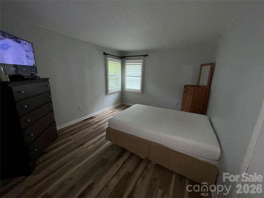 110 9th Street, Black Mountain, NC 28711.  MLS# CAR4371582, YatesRealty ID 27147. 