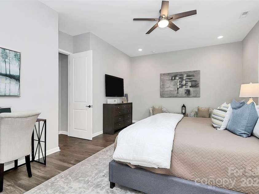 16012 Tulloch Road, Charlotte, NC 28278.  MLS# CAR4251911, YatesRealty ID 27147. Primary bedroom