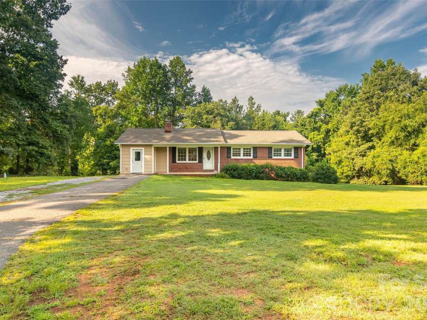 156 Eskimo Drive, Bostic, NC 28018.  MLS# CAR4412846, YatesRealty ID 27148. 