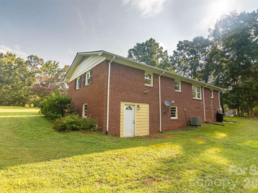 156 Eskimo Drive, Bostic, NC 28018.  MLS# CAR4412846, YatesRealty ID 27148. 