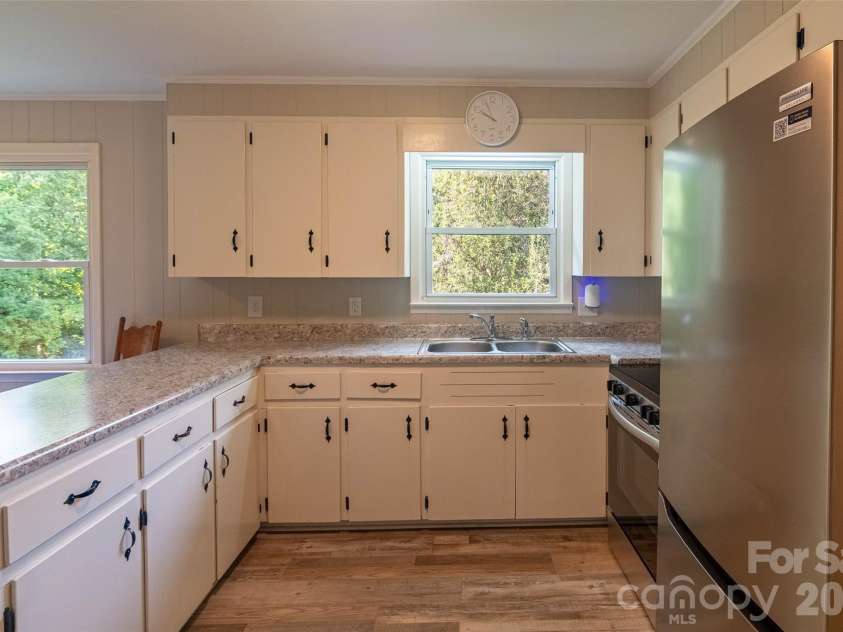 156 Eskimo Drive, Bostic, NC 28018.  MLS# CAR4412846, YatesRealty ID 27148. 