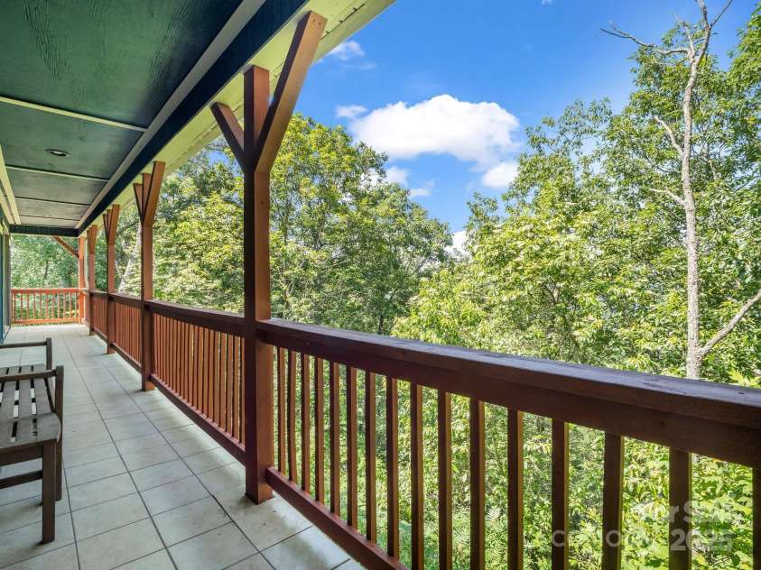 291 Pine Ridge Road, Hendersonville, NC 28792.  MLS# CAR4278626, YatesRealty ID 27148. 